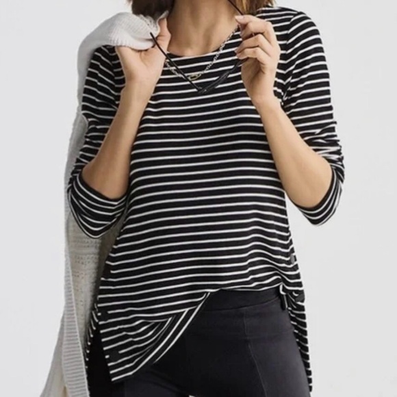 CAbi Tops - Cabi Side Snap Tee #6332 NWOT
